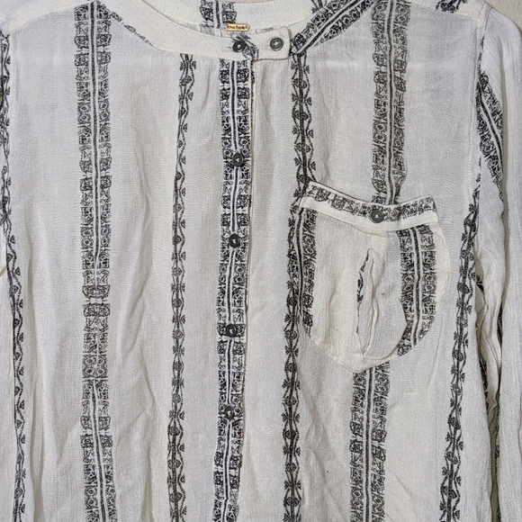 Free People Magic Pullover Button Down Collarless Flowy Blouse - Picture 4 of 9